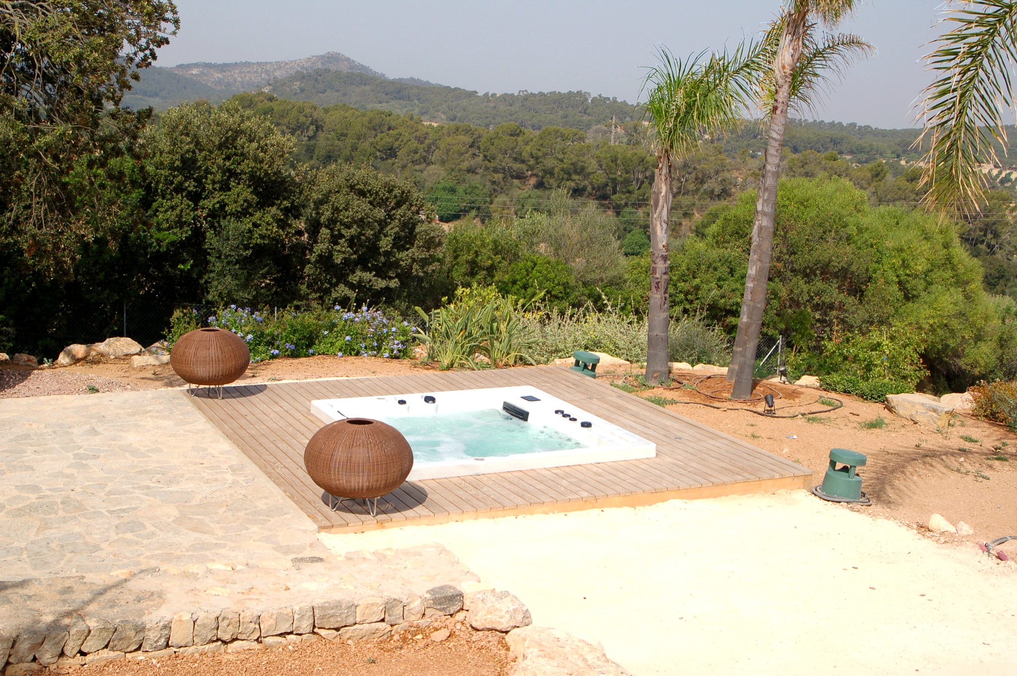 jacuzzi-spa-installation-mallorca