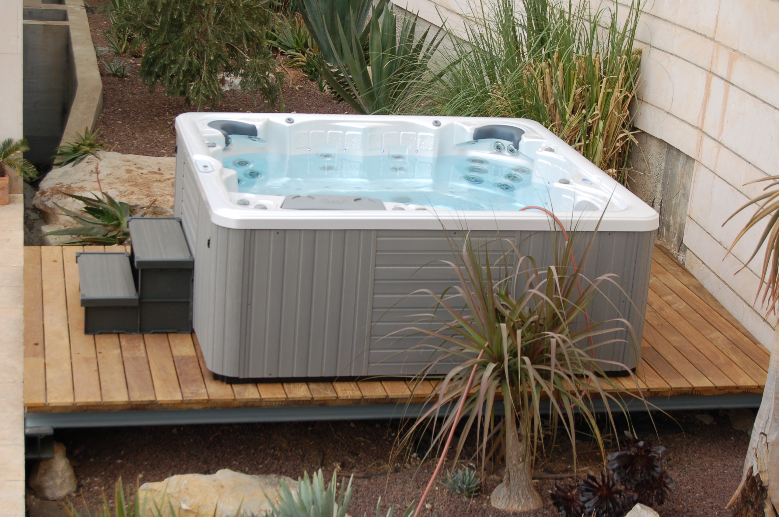 jacuzzi-spa-installation-mallorca